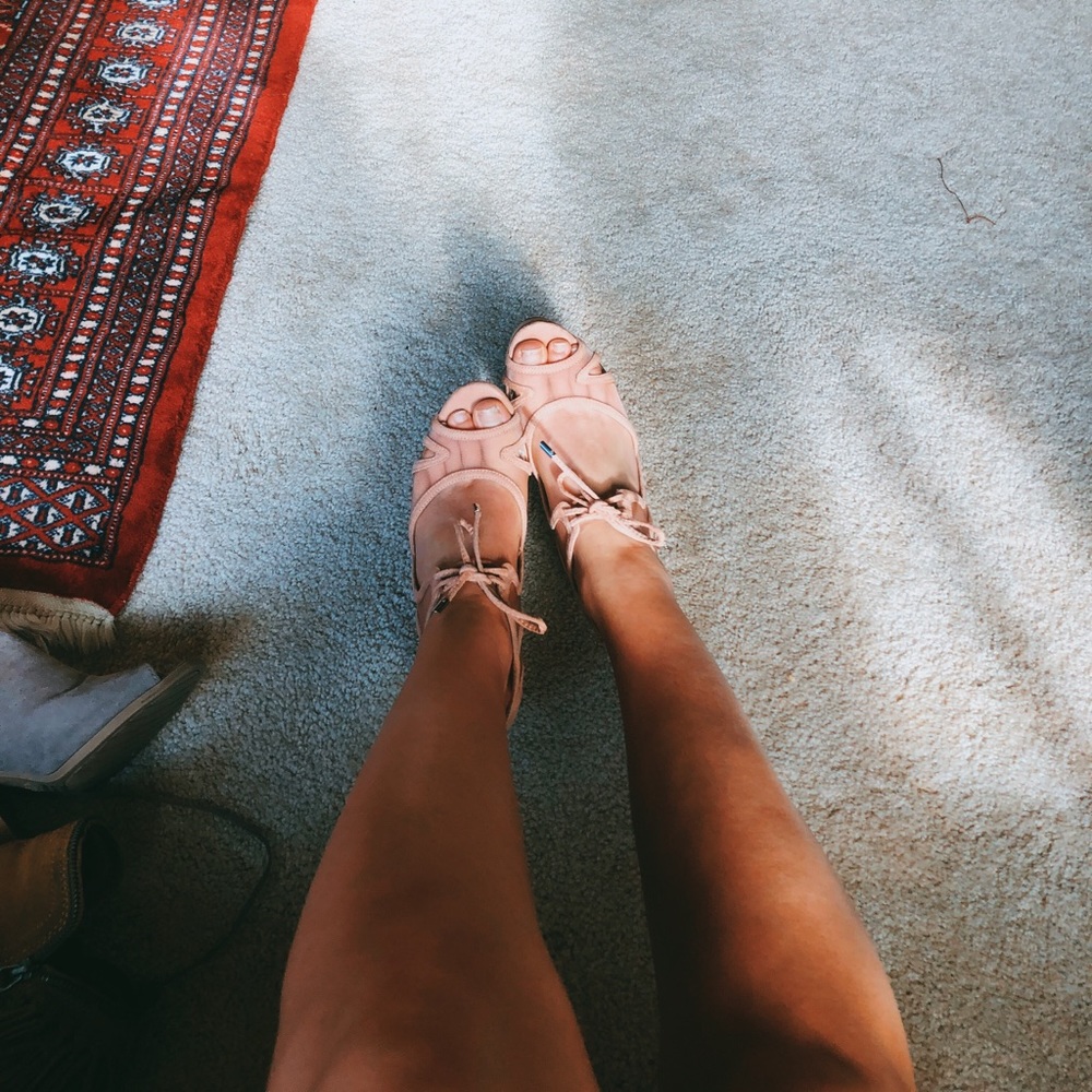 Tie bow pumps - so cute